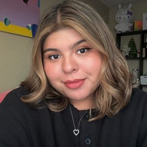 Meet your Posher, Ana